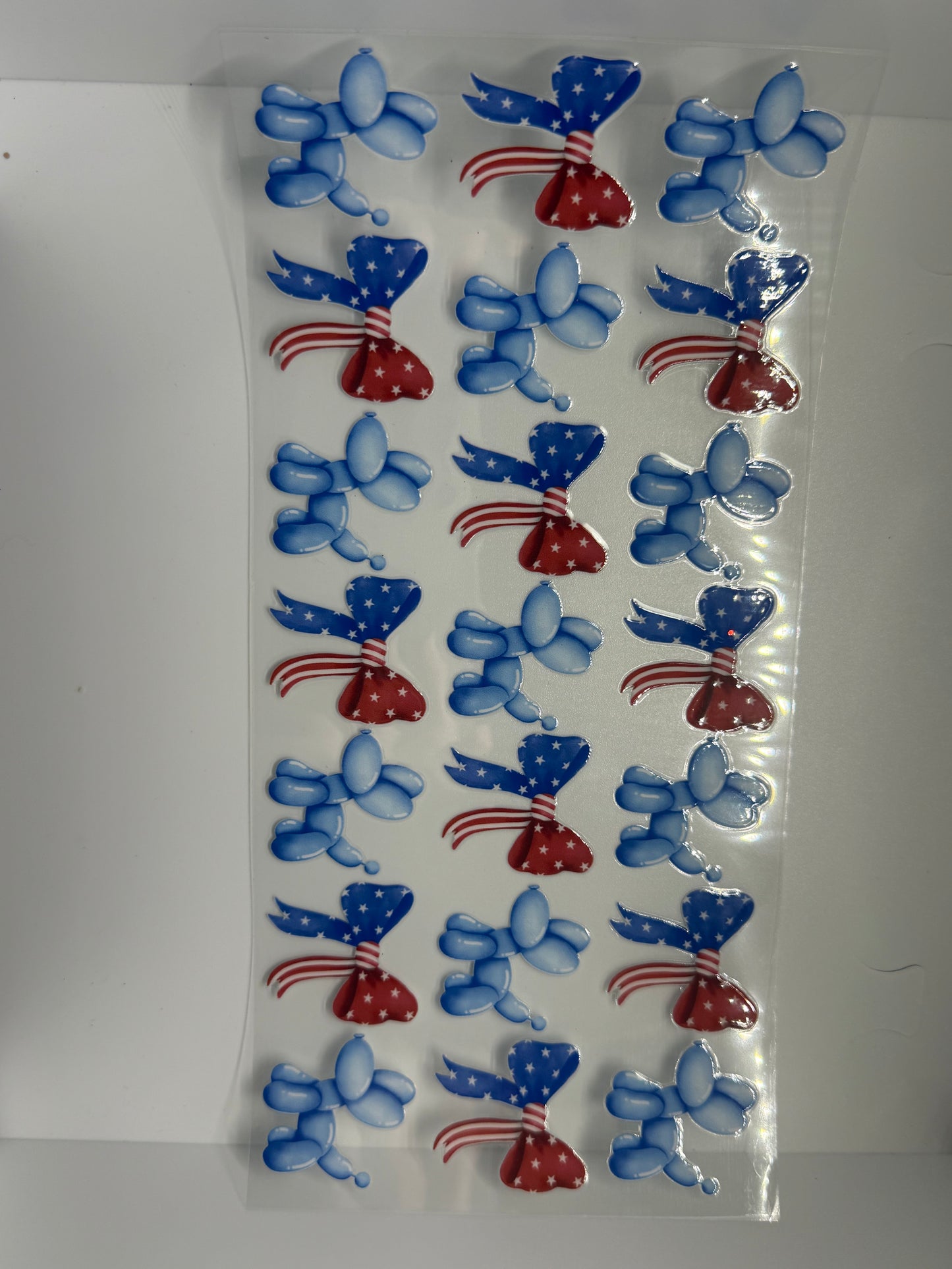 Blue 4th July balloon dogs